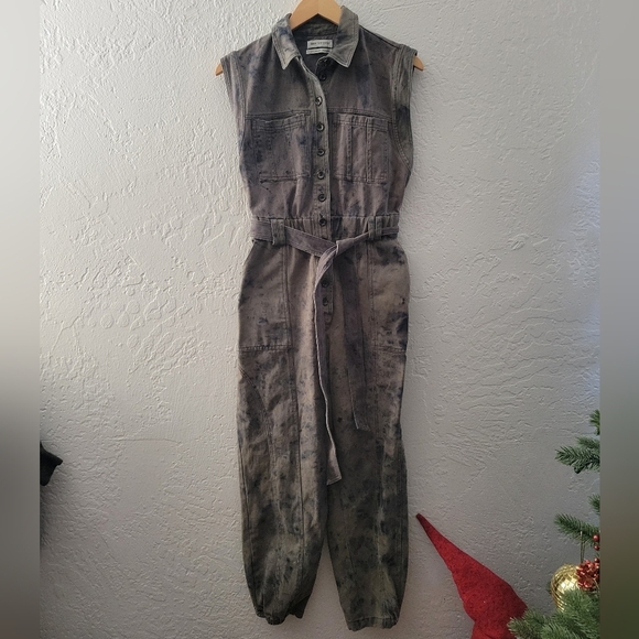 Urban Outfitters Denim Jumpsuit Size Small - Picture 1 of 8